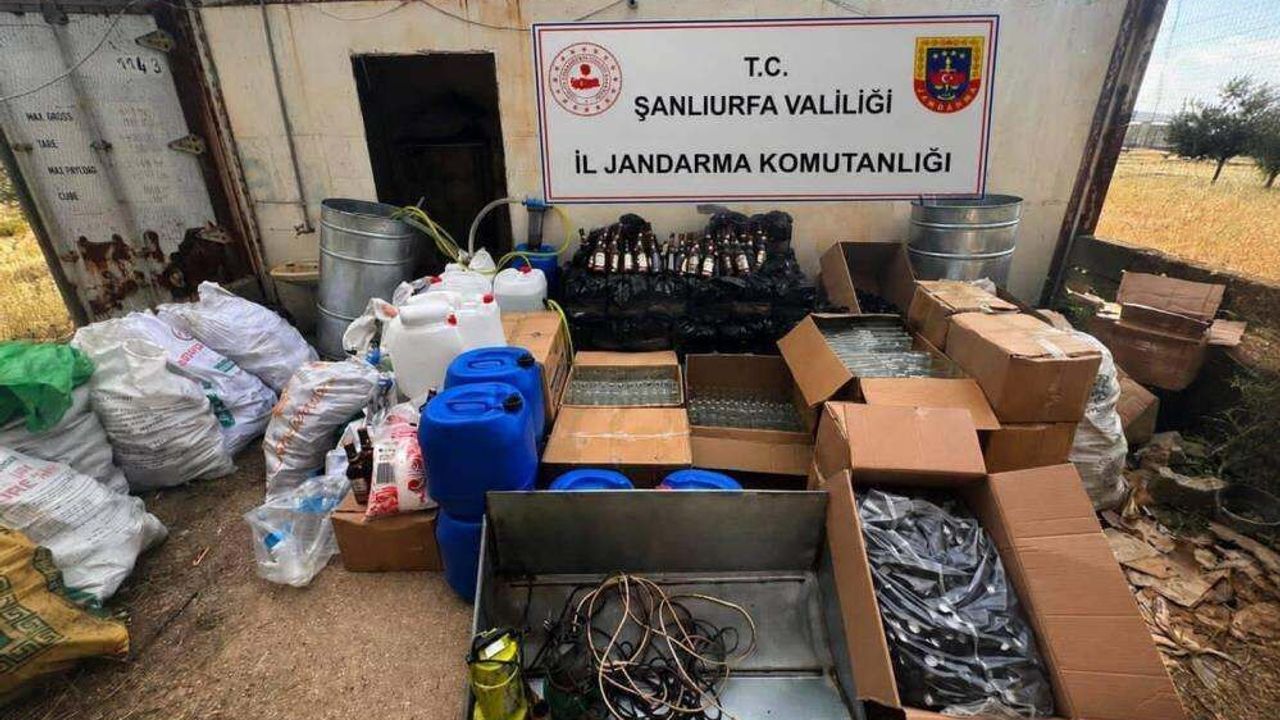 Sahte Alkol Deposuna Jandarma Baskını