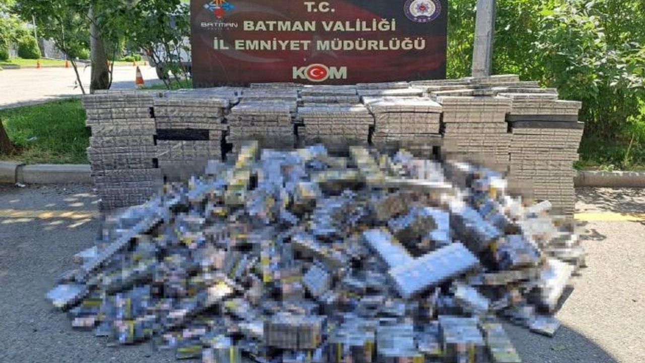 Durdurulan Araçtan Binlerce Paket Kaçak Sigara Çıktı