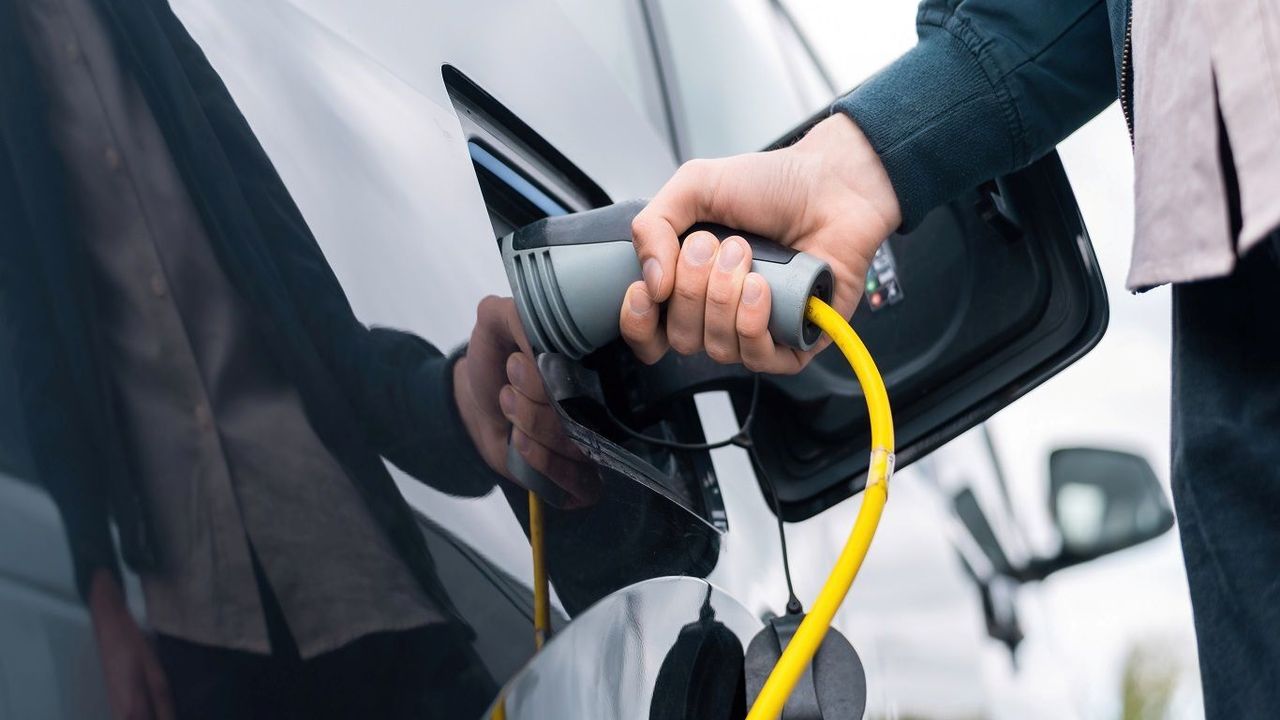 Elektrikli araç şarjında güvenlik alarmı: Uzmanlardan kritik uyarılar