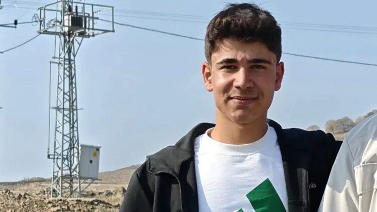 Diyarbakır'da 16 Yaşındaki Çocuktan 5 Gündür Haber Alınamıyor! Ailesinden Yardım Çağrısı