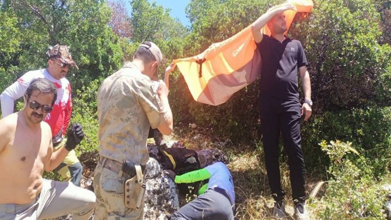 Uçuş Sırasında Ormana Düşen Yamaç Paraşütçüsü Yaralandı