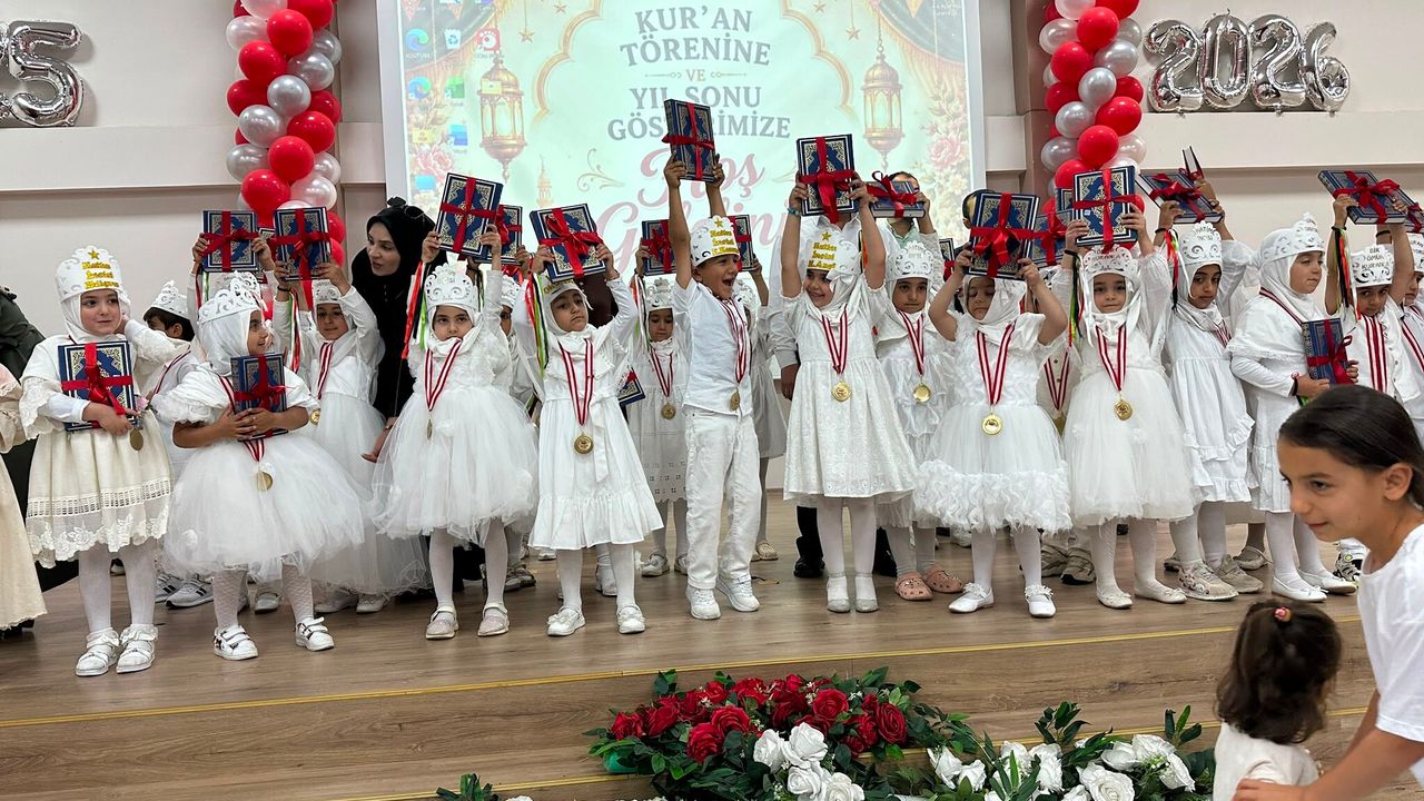 Minik Kalpler Kur’an Sevgisiyle Buluştu: Ayşe Ana Kur’an Kur