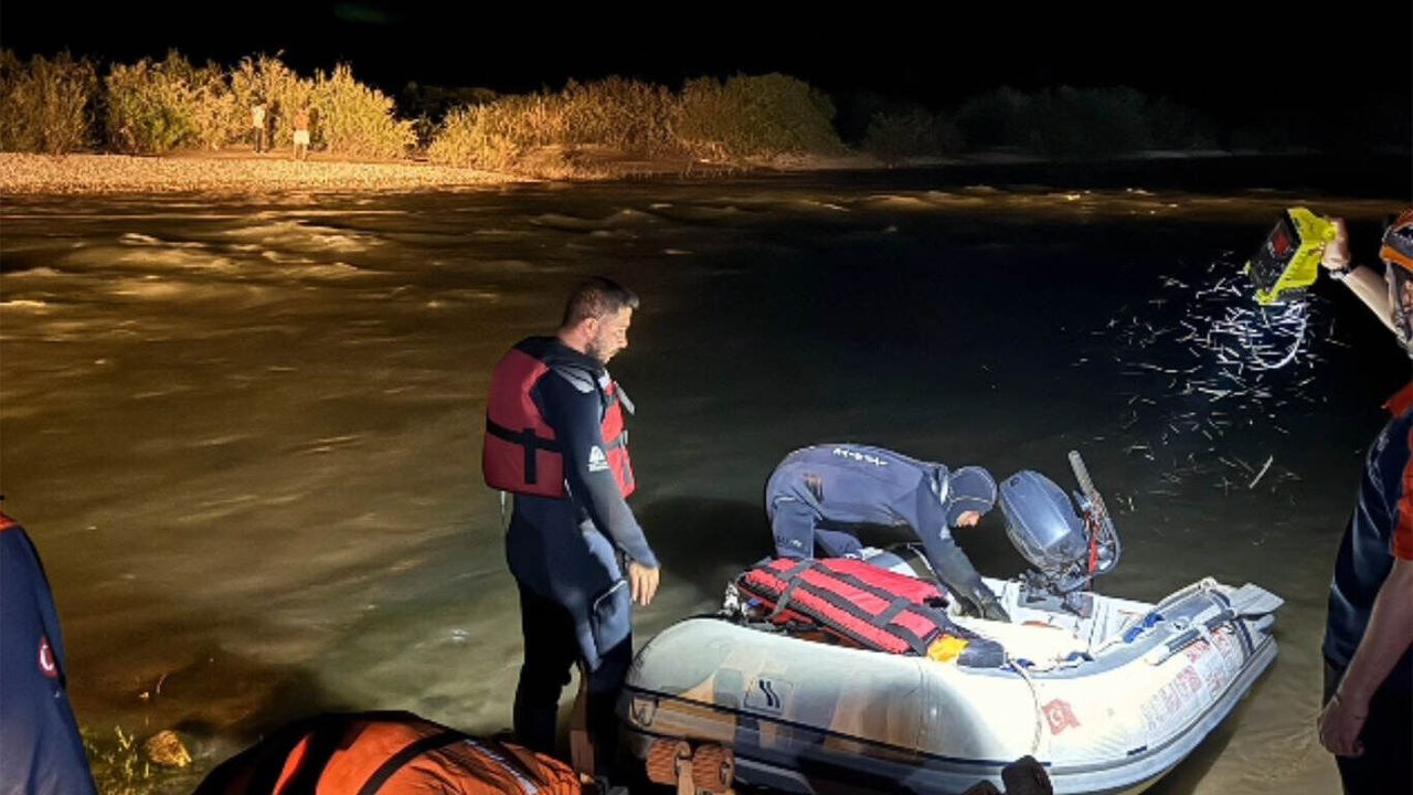 Çay da Mahsur Kalan Vatandaşlar Ekipler Tarafından Kurtarıld