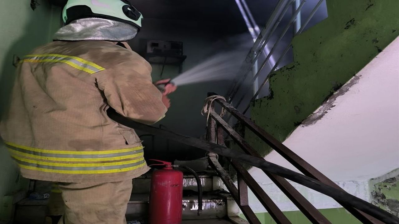 Ev Yangınında Dumandan Etkilenen 20 Günlük Bebek Hastaneye K