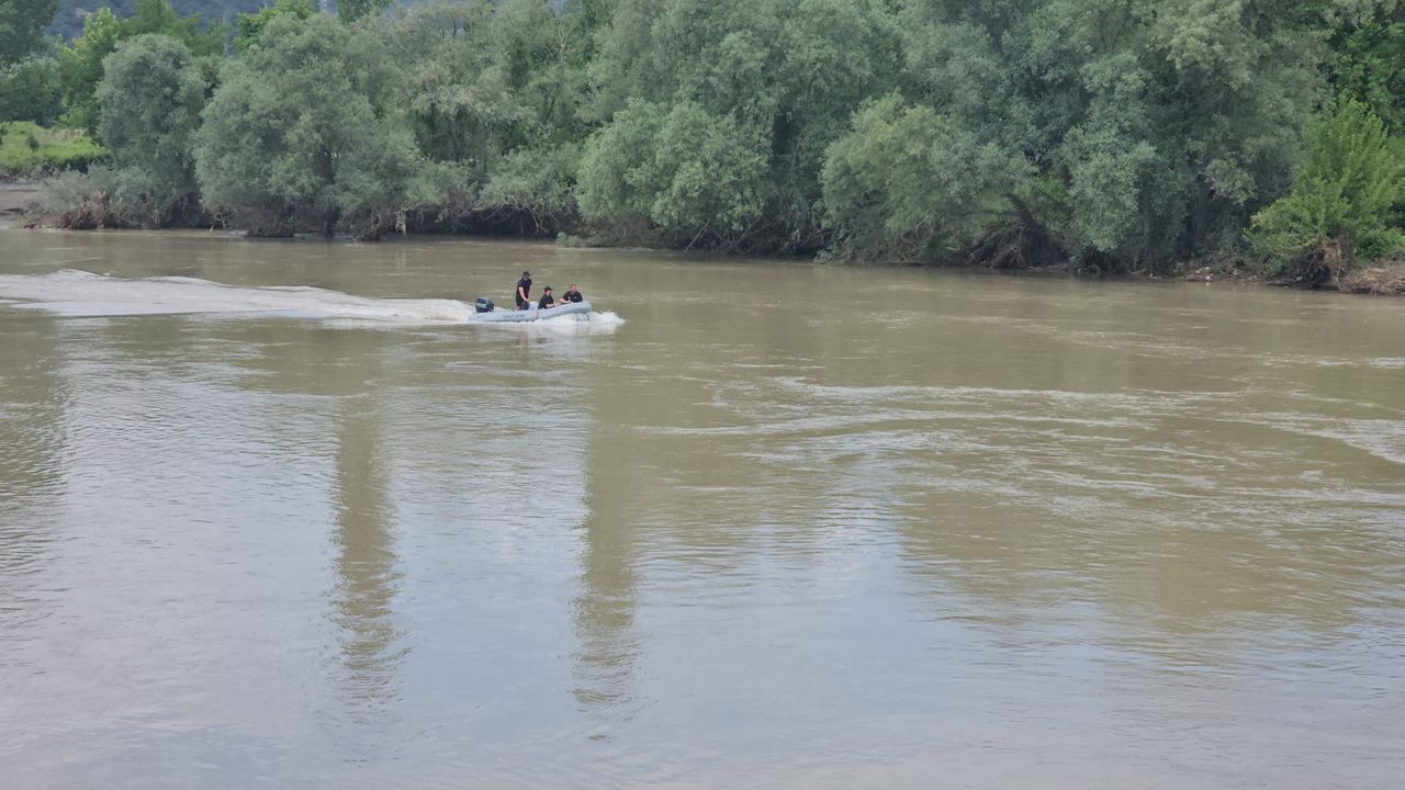 Çayda Kayıp 2 Genci Arama Çalışmaları 5’inci Gününde