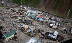 Himalayalar’da can pazarı: Toprak kayması 3 can aldı, 17 kişi aranıyor