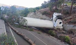 Muğla’da doğal gaz tankeri uçurumdan yuvarlandı