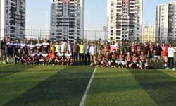 Diyarbakır'da 26 takımın katıldığı Sezai Karakoç futbol turnuvası başladı