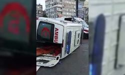 Otomobil ile Ambulans Kaza Yaptı: 3 Kişi Yaralandı