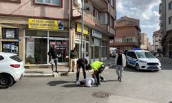 Otomobil Altında Kalmaktan Son Anda Kurtuldu