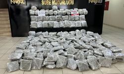 Diyarbakır'da durdurulan minibüste 257 kilo skunk ele geçirildi