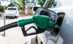 Petrol Fiyatları Düştü: Akaryakıta İndirim Bekleniyor