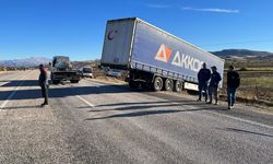 Adıyaman'da Tır Yoldan Çıktı: 1 Kişi Yaralandı