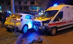 Batman’da ambulans gelin arabasıyla çarpıştı