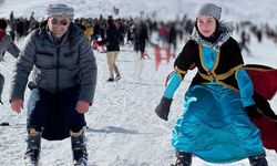 Diyarbakır’a 60 kilometre uzaklıkta: Binlerce kişi akın ediyor