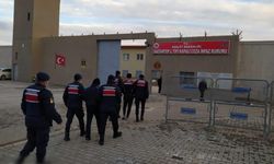 Gaziantep'te 47 kaçak göçmen organizatörü yakalandı