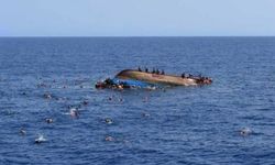 Akdeniz'de göçmen teknesi alabora oldu: 5 kişi öldü
