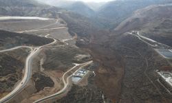 FETÖ'nün Erzincan Toprak Kayması Görüntüleri Gerçek Mi? Bakanlık Açıkladı!