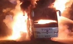 Otobüs, içinde yolcular varken cayır cayır yanarak küle döndü!