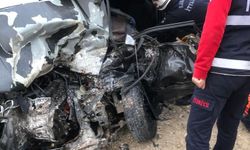 Şanlıurfa'da iki otomobil çarpıştı! 1 kişi hayatını kaybetti