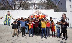 Diyarbakır'da Futbol Yıldızları Duvara Çizildi, Milyonlara Ulaştı!
