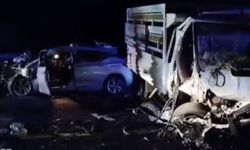 Bingöl’de otomobil ile kamyonet kafa kafaya çarpıştı! 2 ölü, 3’ü ağır 5 yaralı