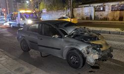 Diyarbakır’da iki otomobil çarpıştı: 4 yaralı