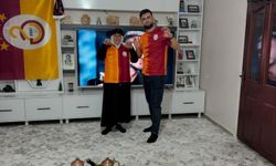 Galatasaray tutkunu Kadriye Nine ve ailesi, sosyal medyada ilgi odağı oldu