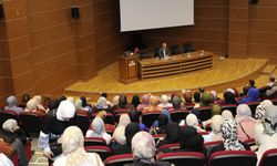Prof. Dr. Aslan’dan Hz. Muhammed'in örnekliği konferansı