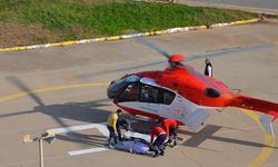 Yaşlı hasta, ambulans helikopterle Diyarbakır'a getirildi