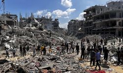 Gazze'de katliam var: 1 günde 60 bin kişi...