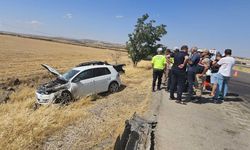 2 aracın kafa kafaya çarpıştığı kazada 6 kişi yaralandı