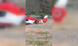 Rahatsızlanan kişi ambulans helikopterle hastaneye ulaştırıldı