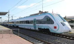 Yerli üretim hızlı tren 2025’te raylara inecek