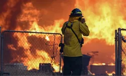 California tarihinin en büyük 4. orman yangını: 400 bin dönümden fazla alan kül oldu