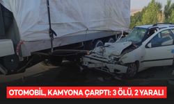 Otomobil, kamyonun altına girdi: 3 ölü, 2 yaralı