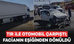 Tır ile otomobil çarpıştı; facianın eşiğinden dönüldü