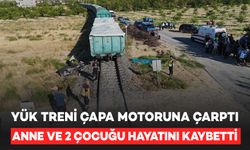 Yük treni çapa motoruna çarptı: 3 ölü, 1 yaralı