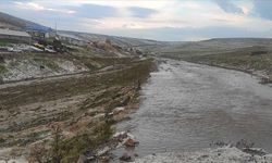 Kars'ta sel felaketi; Ev ve ahırları su bastı