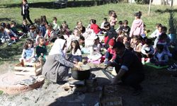 Diyarbakır’da çocuklar için bağbozumu ve bulamaç etkinliği