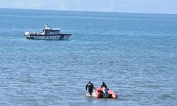 Van'da Kayıp Üniversite Öğrencisi İçin Termal Kameralı Arama Sürüyor