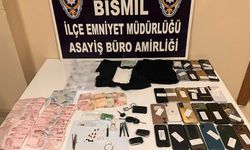 Bismil’de sınavlarda kopya düzeneği hazırlayan 16 kişi gözaltına alındı