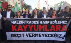 Eş Başkanlar Kayyım Atamalarını Protesto Yürüyüşüne Katıldı