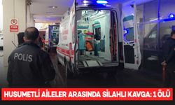 Yolda karşılaşan husumetli aileler arasında silahlı kavga: 1 ölü