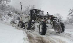 58 Köy Yolunun Ulaşıma Açılması İçin Karla Mücadele Devam Ediyor