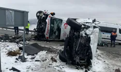 Malatya’da ambulans ile kamyonet çarpıştı: 7 yaralı