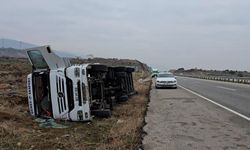 Gaziantep'te Tanker Devrildi Yağ Ziyan Oldu