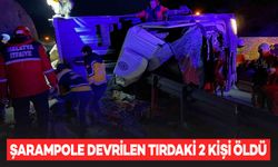 Tünel çıkışı virajı alamayan tır devrildi: 2 ölü