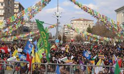 DEM Parti’den Diyarbakır’da Barış için özgürlük’ mitingi