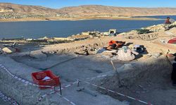 Hasankeyf'te 1600 Yıllık Gözyaşı Şişesi Bulundu